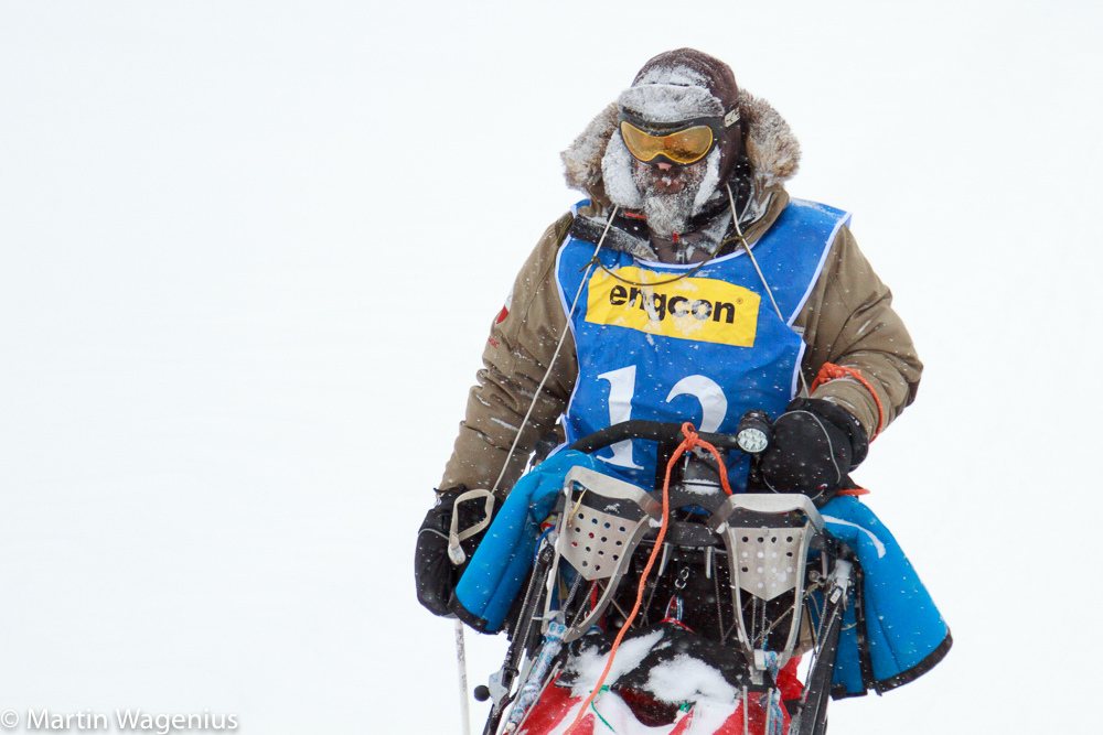 Amundsen Race 2018 — våra västar fick utstå hårda tag. Nr 12 Erik Martinez, Frankrike, 12 spann.